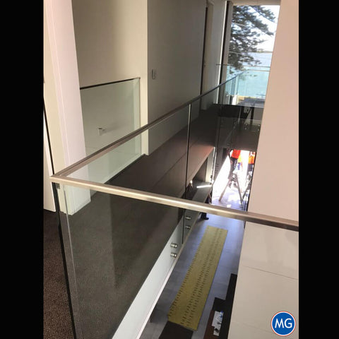 SLEEK-GLASS-BALUSTRADE-SYDNEY-MAGIC-GLASS-2