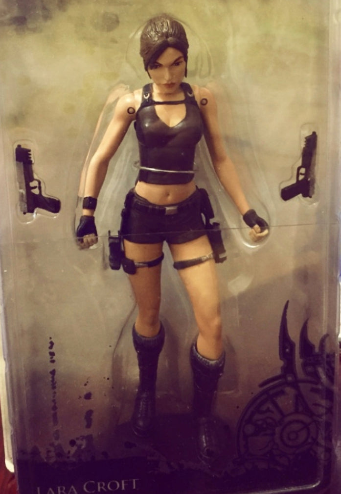 tomb raider figure