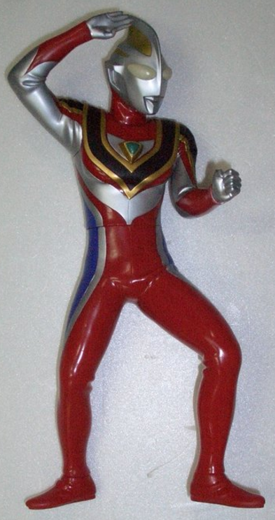 ultraman vinyl figures