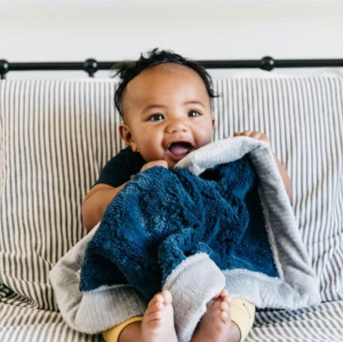 Lil' Sidekick found Amy Vohs loves the ultimate in on-the-go comfort of the Saranoni Luxury blanket.