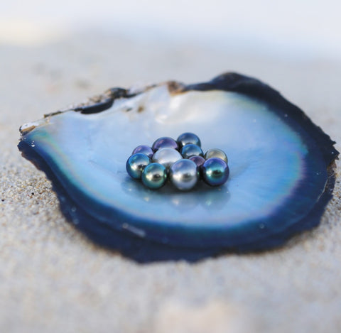 Tahitian pearl image courtesy the Tahitian Pearl Producer’s Association of French Polynesia