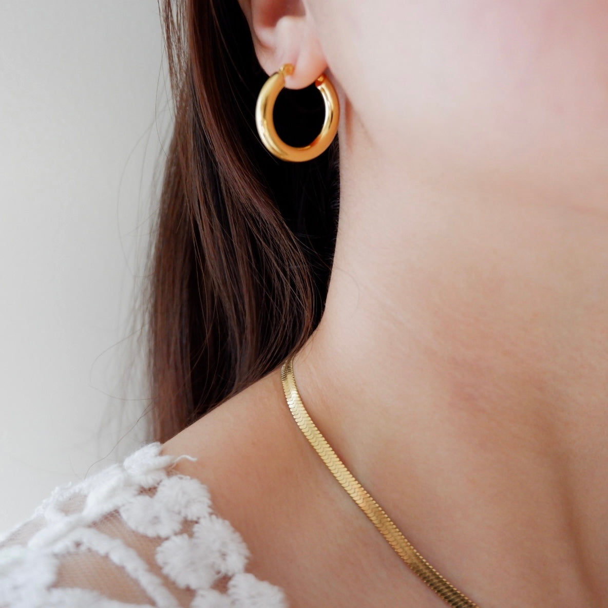 elise hoop earrings