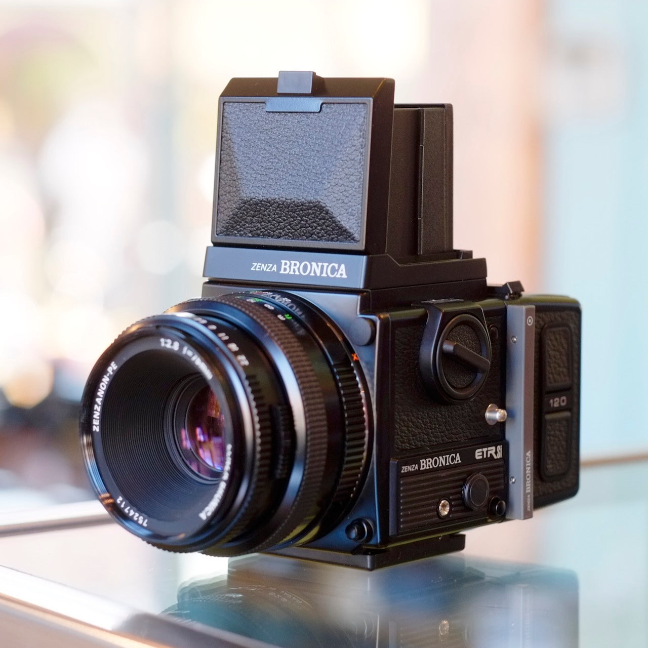 Zenza Bronica ETR Si with Zenzanon PE 75mm f2.8 – Camera Traders