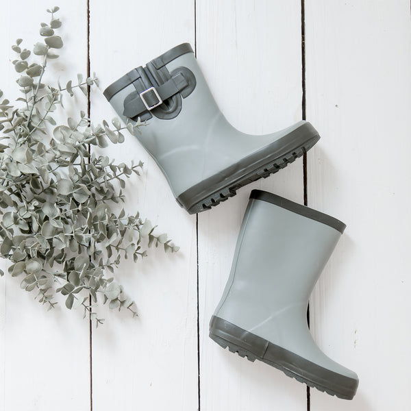 whim and wander rain boots