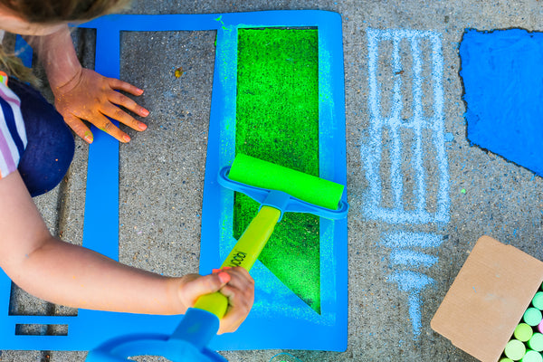 Author and content creator Rebecca Green shows how to create your own sidewalk chalk mural. Sidewalk art is a fun and creative way to make art and is the perfect family outdoor activity. Learn more!