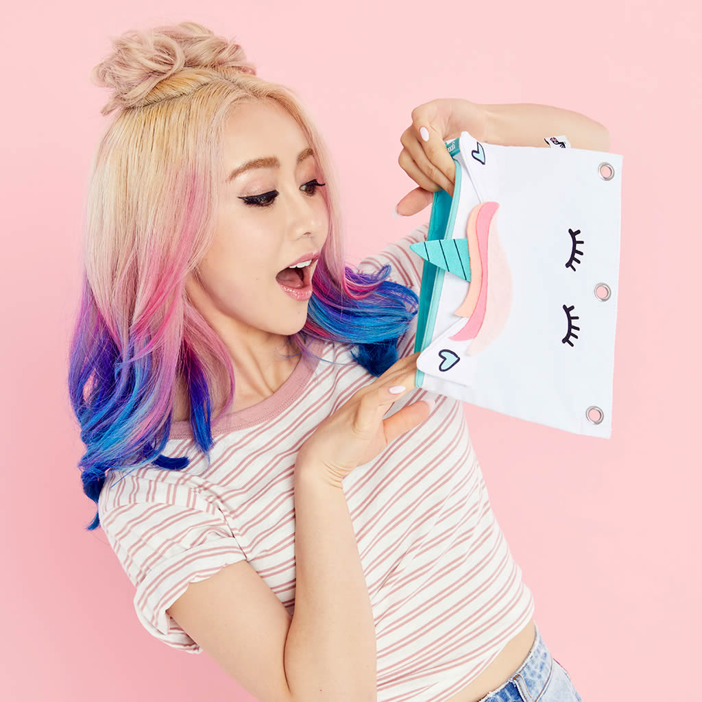 Take a look at Wengie's absolutely essential back to school supplies. This exclusive Wengie x Yoobi collaboration brings you a limited edition box filled with magical goodies. From a glitter journal, unicorn pen and pencil case to washi tape and a custom designed sticker sheet. 