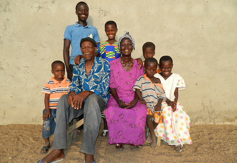 Kakwara Atogipwoa with her family