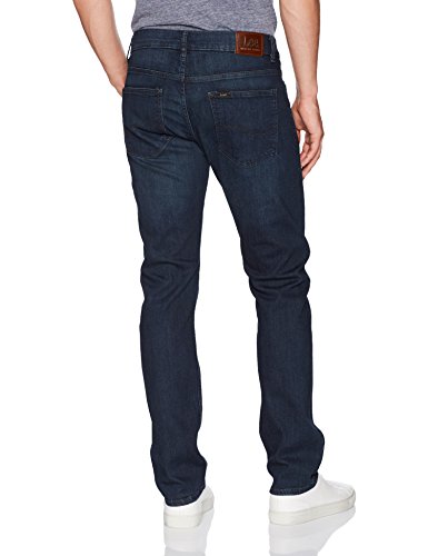 slim fit tapered leg jeans