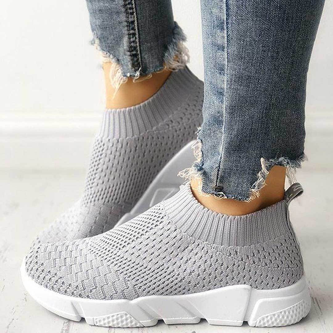 lace free sneakers