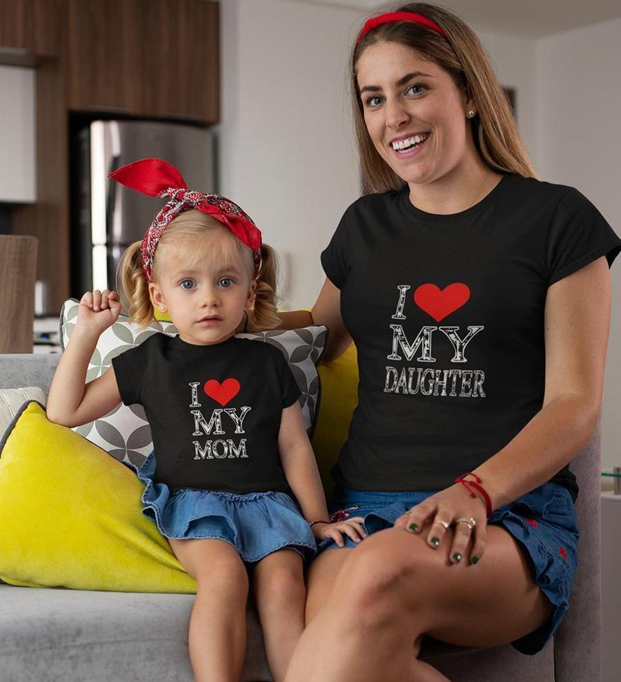 matching outfits for mom and daughters