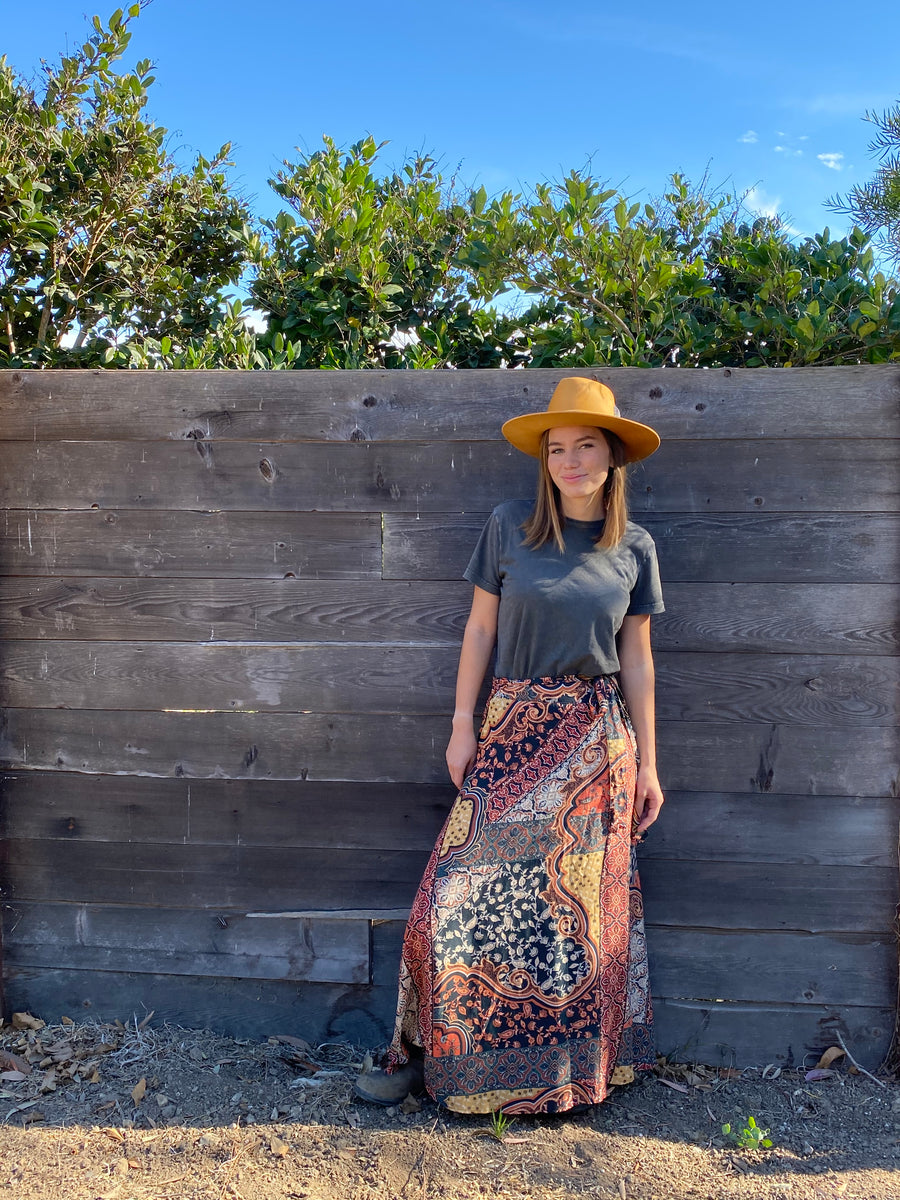 WRAP SKIRTS IN PRINTS