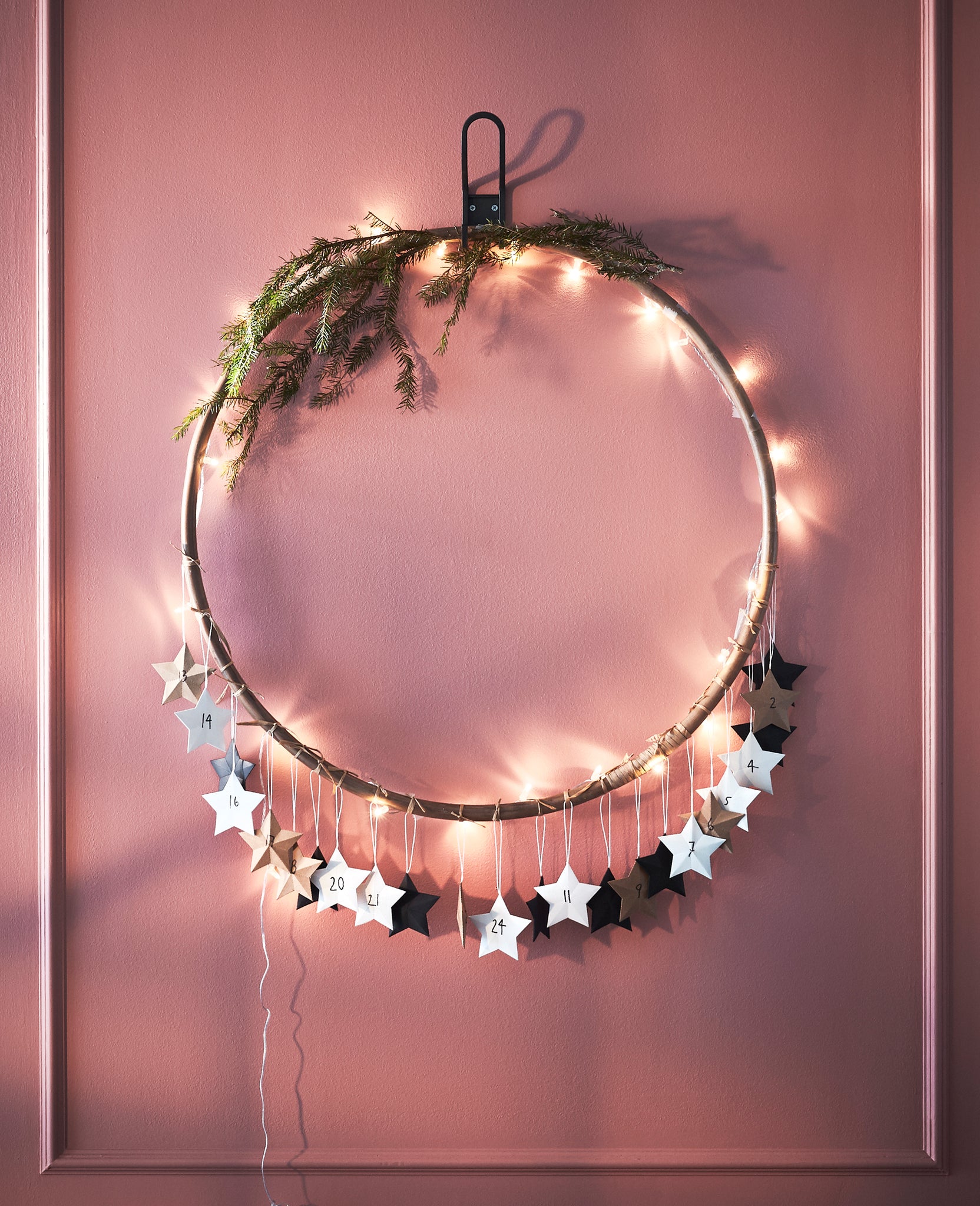 Barn & Willow: The Minimalist Holiday: 5 DIY Decor Tips from AMM 