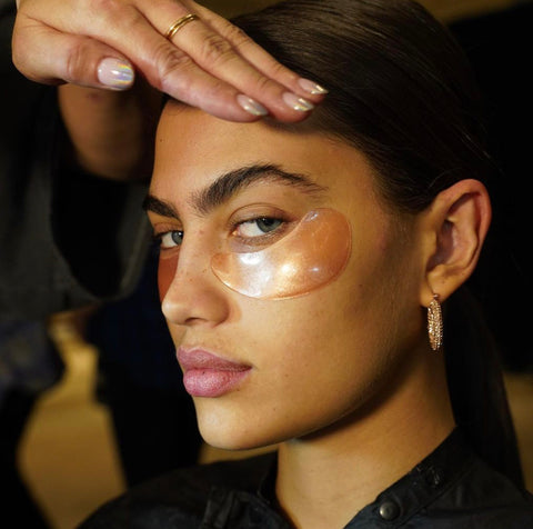 Rose gold illuminating eye mask singel