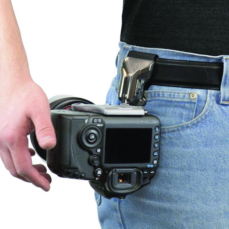 9 Best Camera Clips for Backpacks of 2021 – Sunny 16