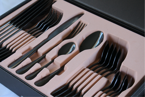 qTableware Black cutlery set