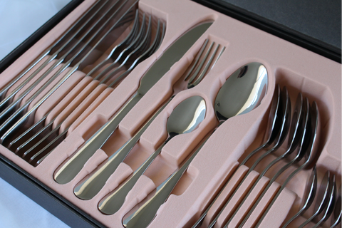 qTableware Silver cutlery set