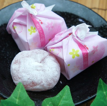 sakura mochi snakku