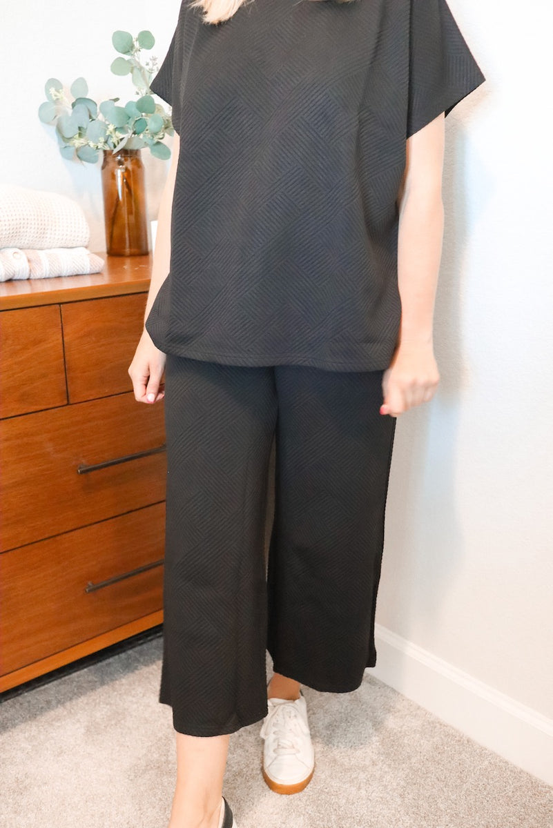 Luna Textured Wide Leg Pants – Nash & Row