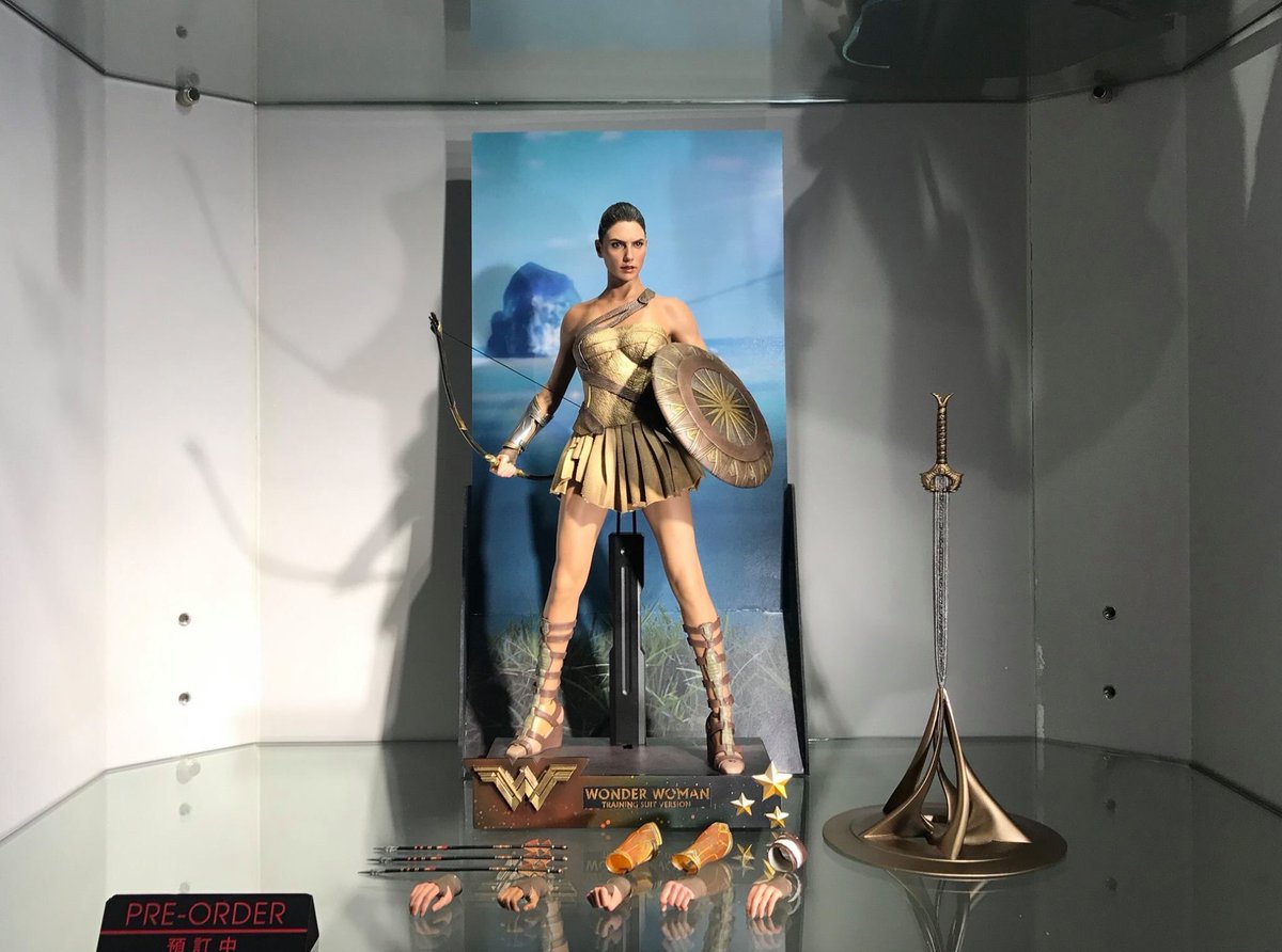 hot toys wonder woman training armor