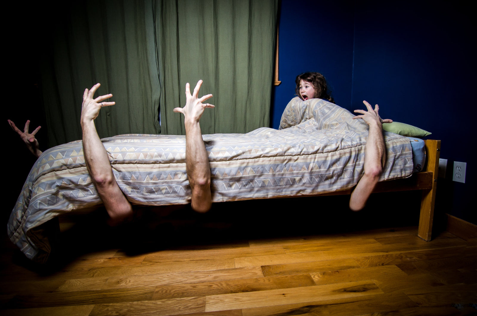 Lovewetting stuck under the bed