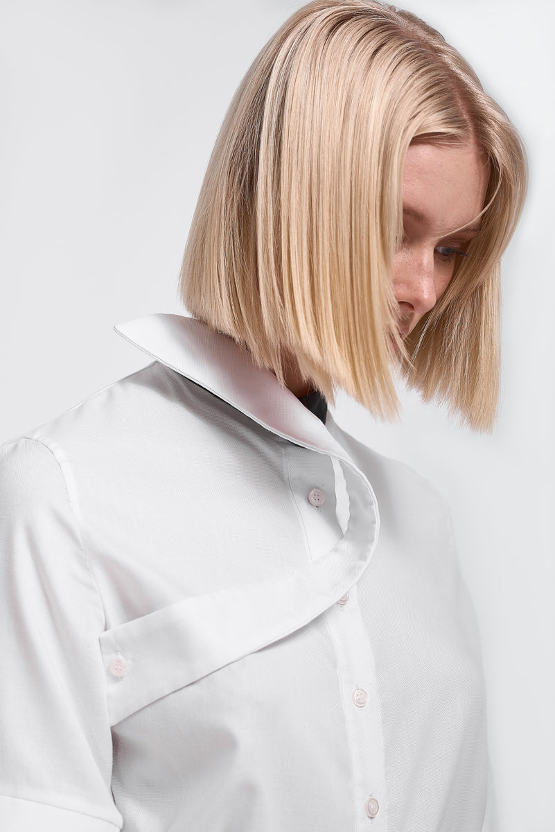 Shirt with deconstructed collar in White – Maria Bartzoka