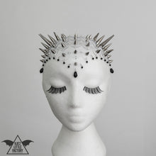 Load image into Gallery viewer, Thorn Headpiece In Clear With Silver Spikes
