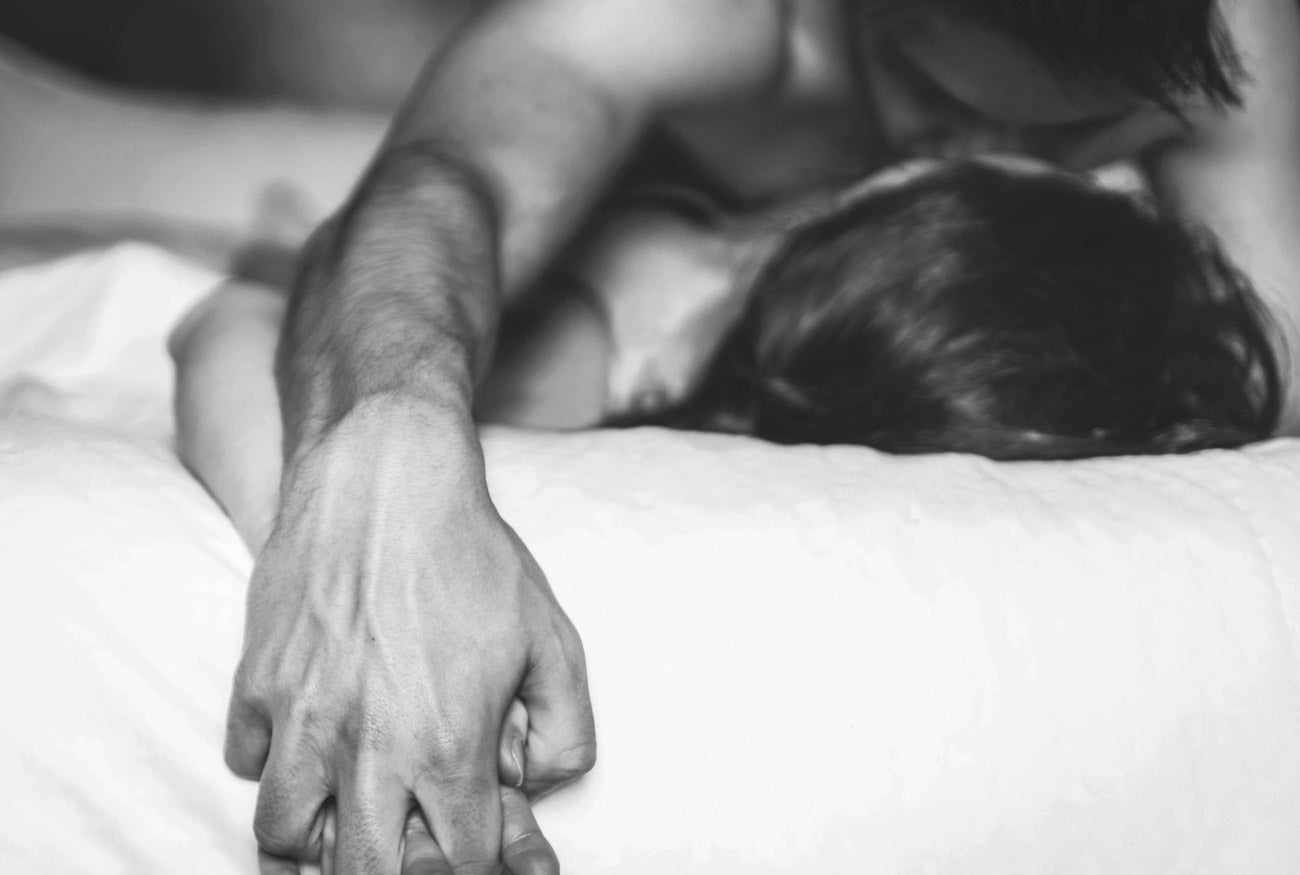 В постели молодая краля уговорила любовника приступить к анальному сексу