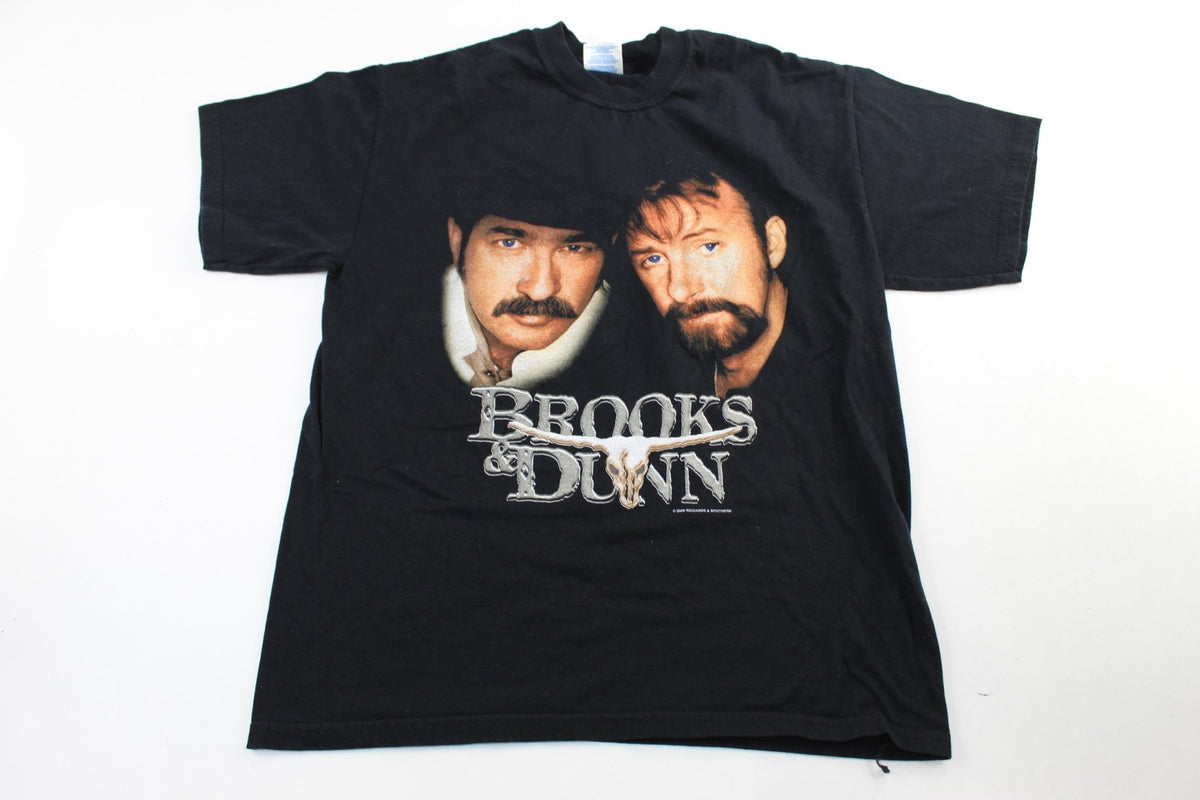 brooks and dunn graphic tee