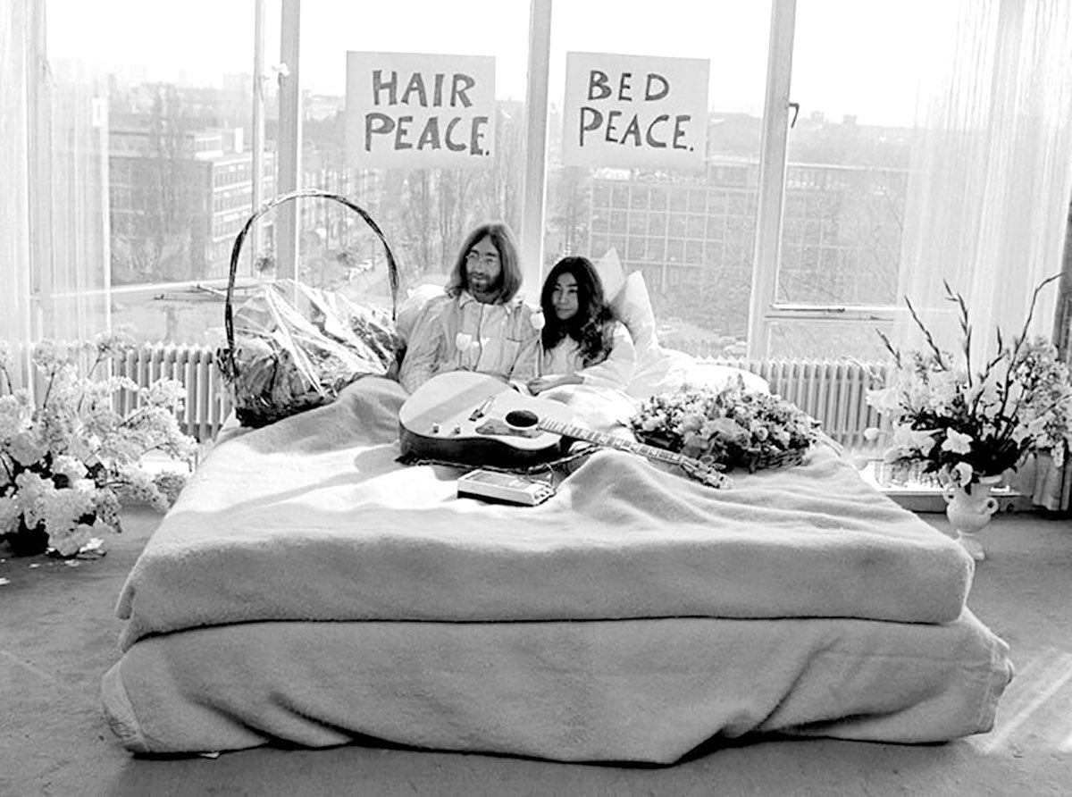 Province of Canada - John Lennon and Yoko Ono in Montreal