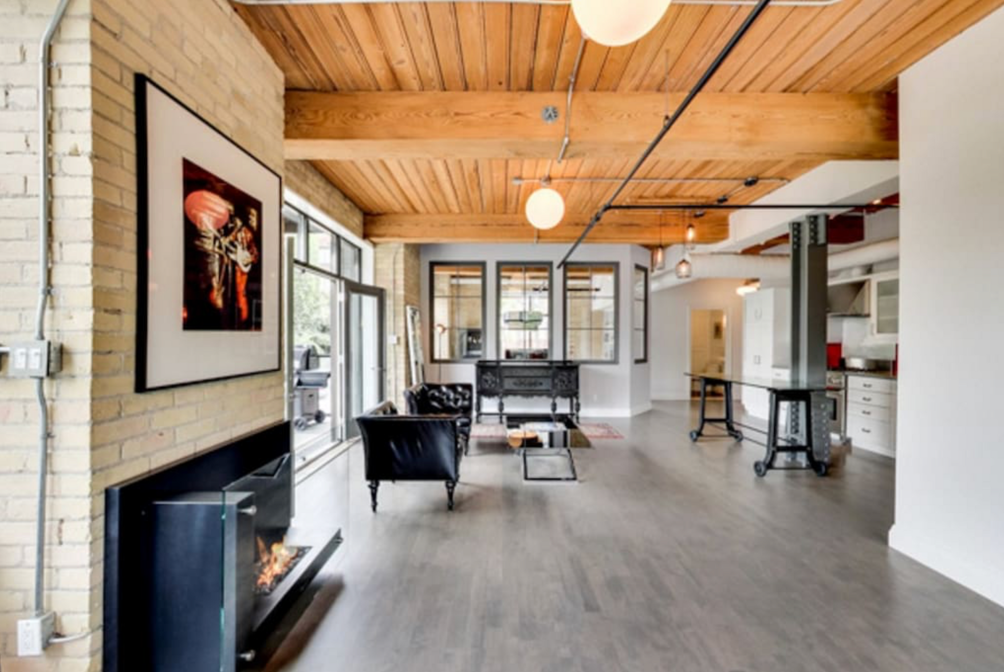 Province of Canada - Airbnb Loft