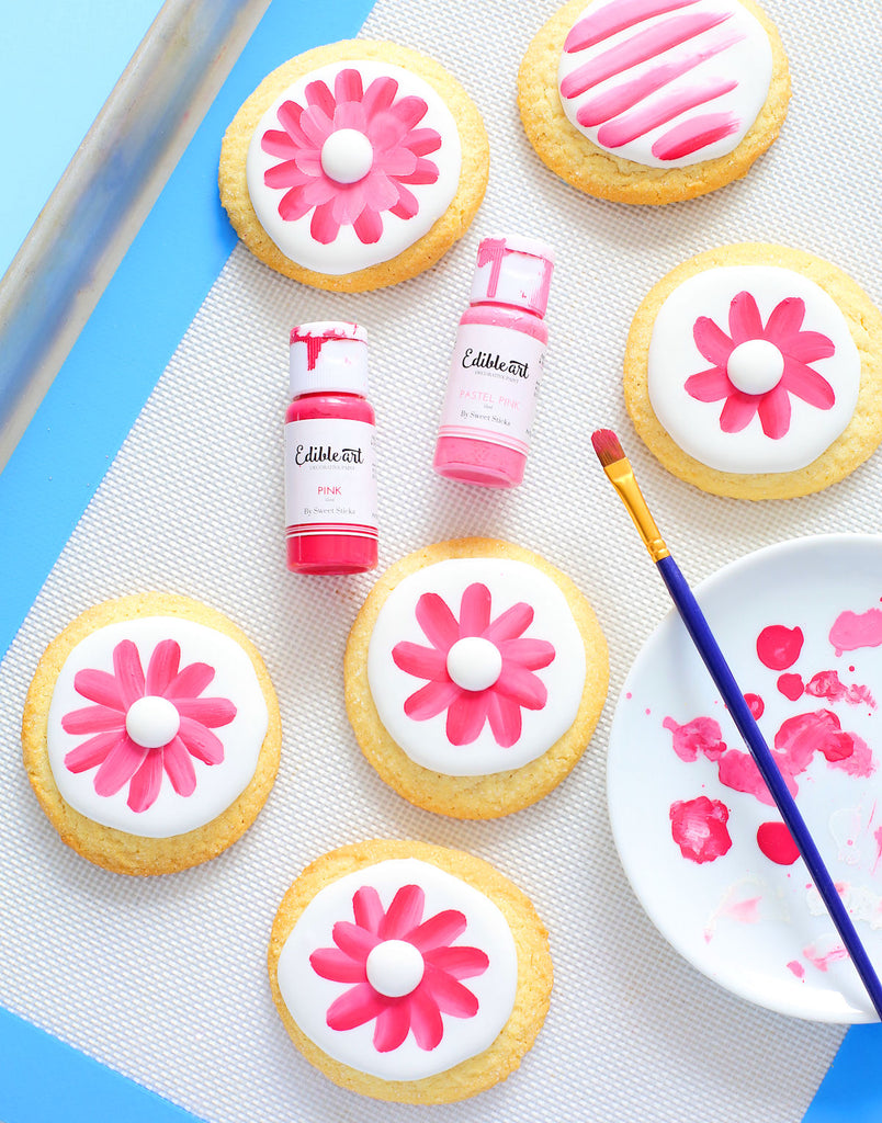 Cookie Decorating with Edible Paint | www.bakerspartyshop.com