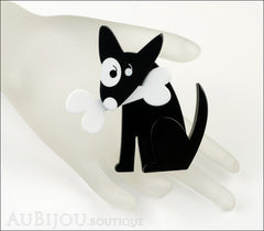 Erstwilder Dog Pin Brooch Bonnie’s Bone Adventure Mannequin