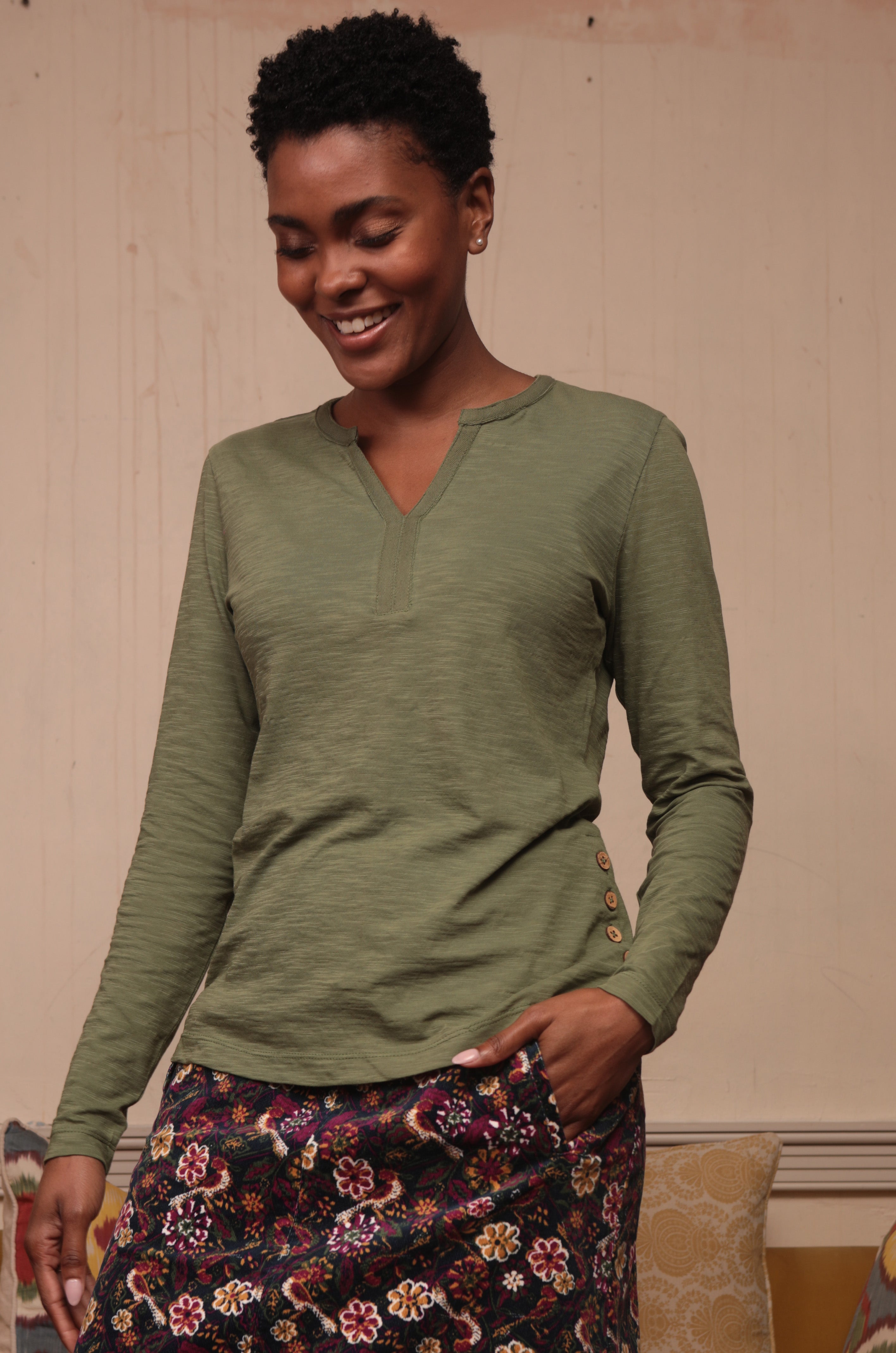 Long Sleeve Notch Neck Tee in Pesto, Pesto / 16