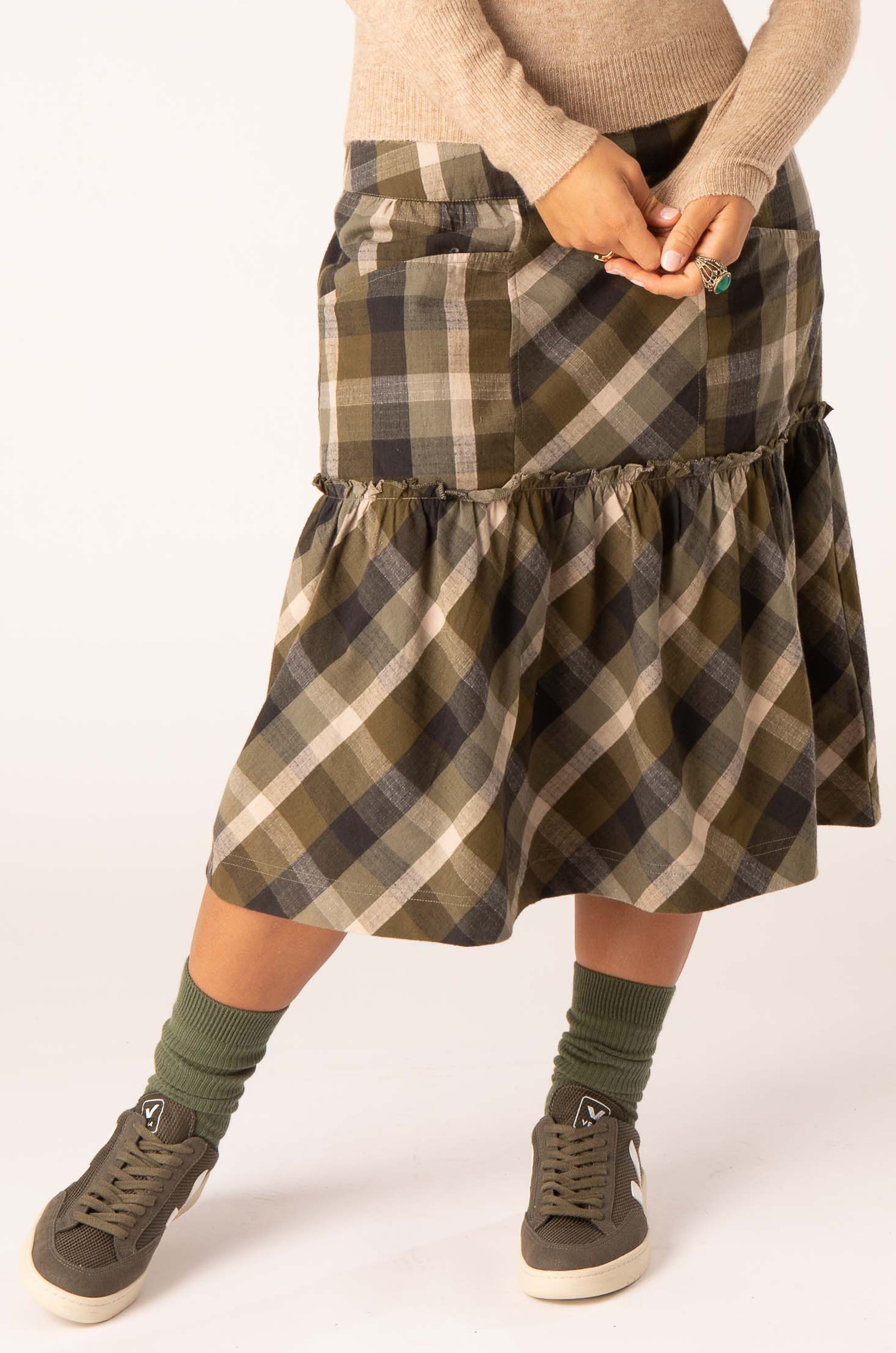 Tiered Checked Skirt, Khaki/ Stone Large Check / 14