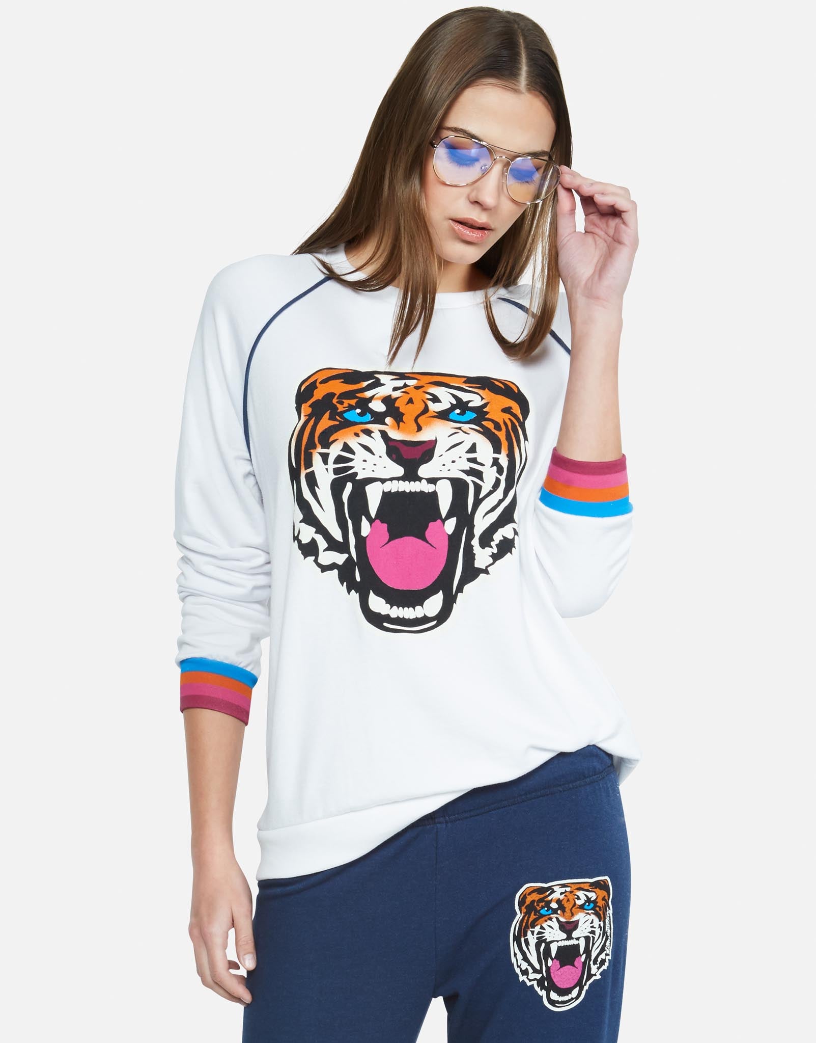 Color Varsity Tiger L/S Raglan Pullover 