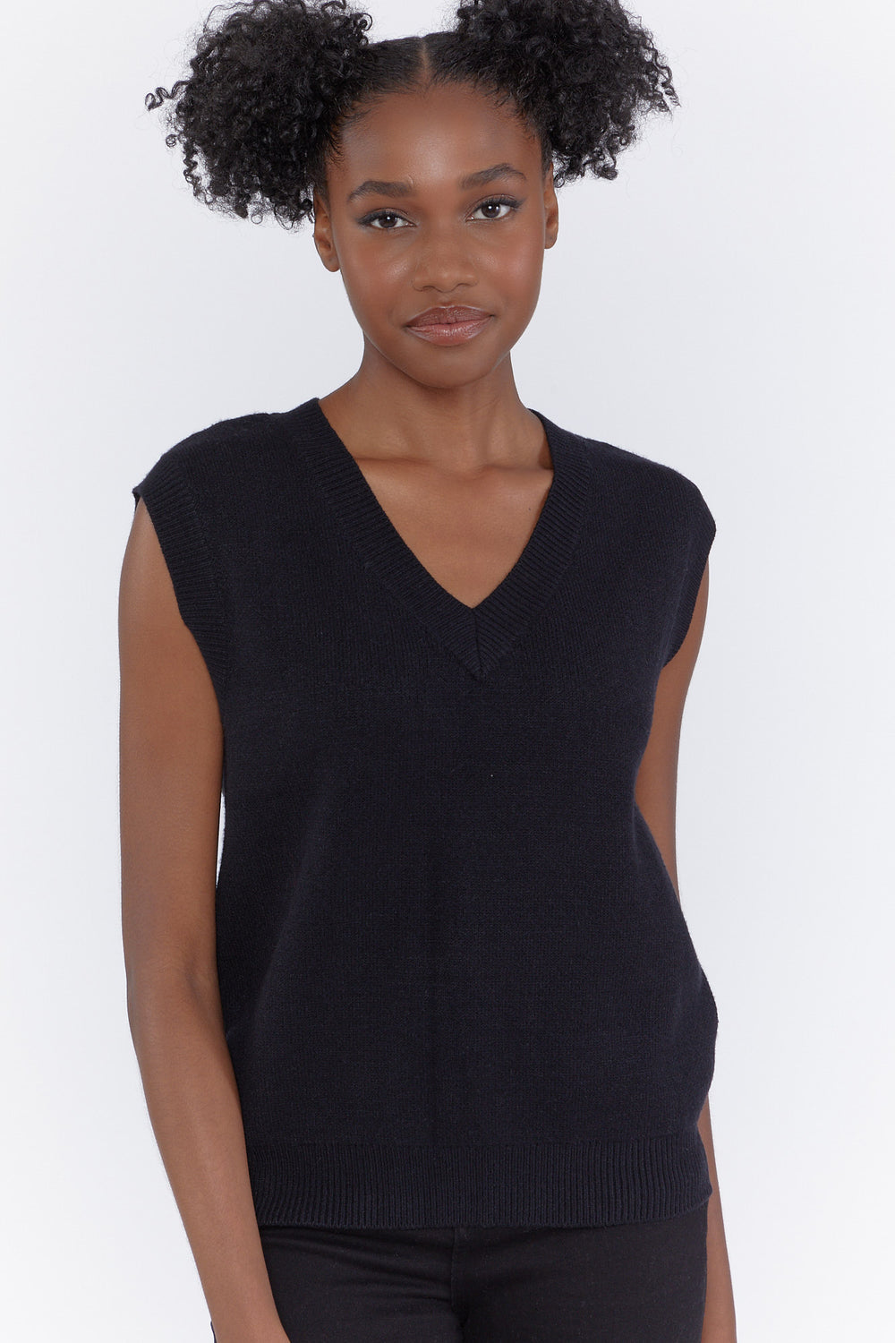 Printed V-Neck Sweater Vest Black