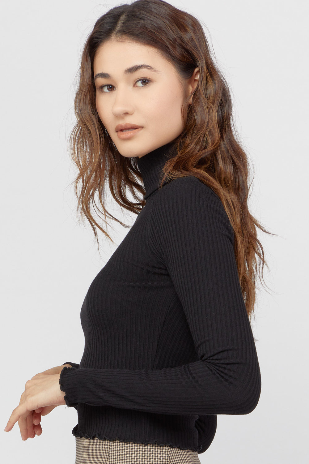 Turtleneck Lettuce-Edge Crop Top Black