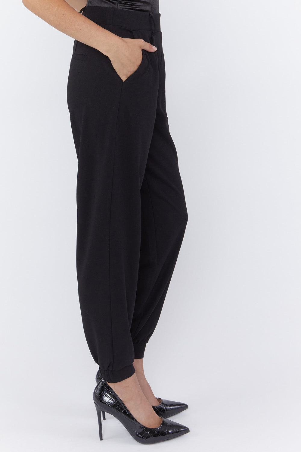 Crepe Jogger Pants Black