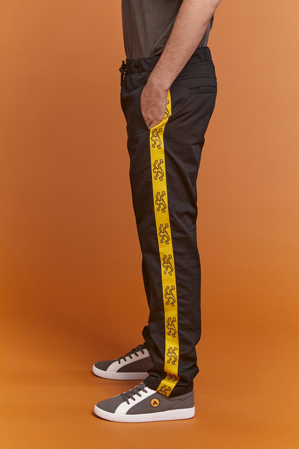 Airwalk Logo Trim Pants Black