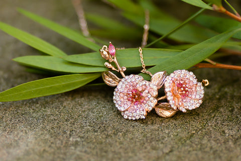 Rose Gold Floral Necklace