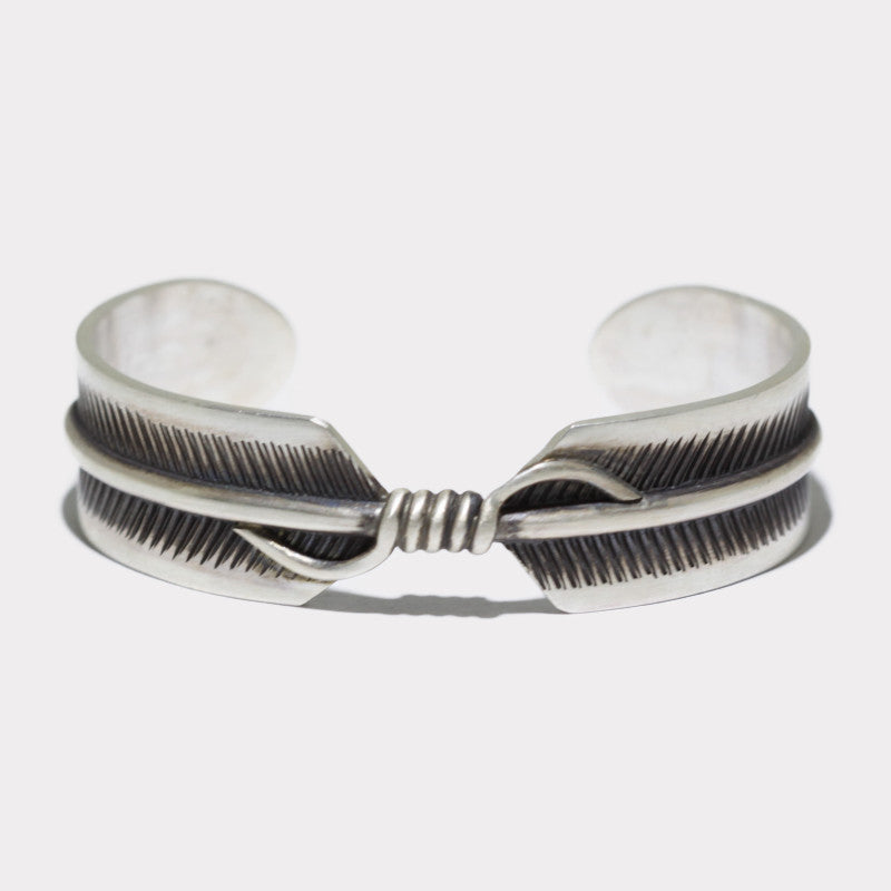 Feather silver bracelet by Herman Smith – Gallup Trading