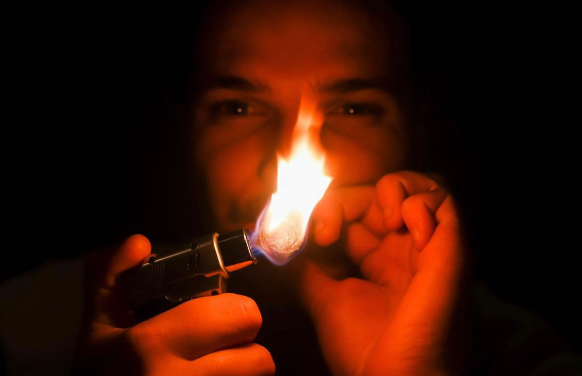 The Best Way to Light a Cigar! Tommy Lighters