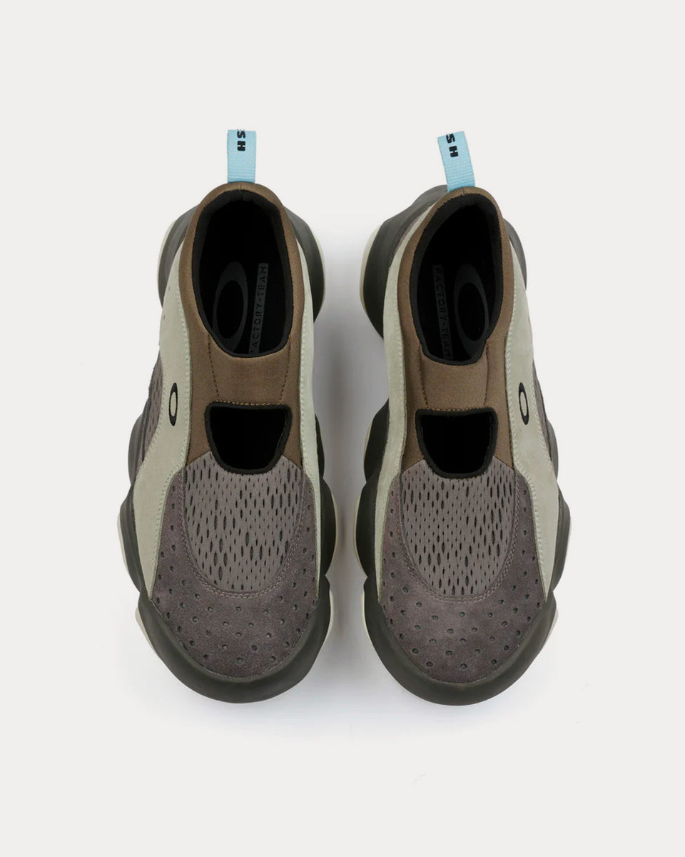 Oakley x Brain Dead Factory Team Flesh Sandal Iron / Brown / Dark Grey Slip  On Sneakers