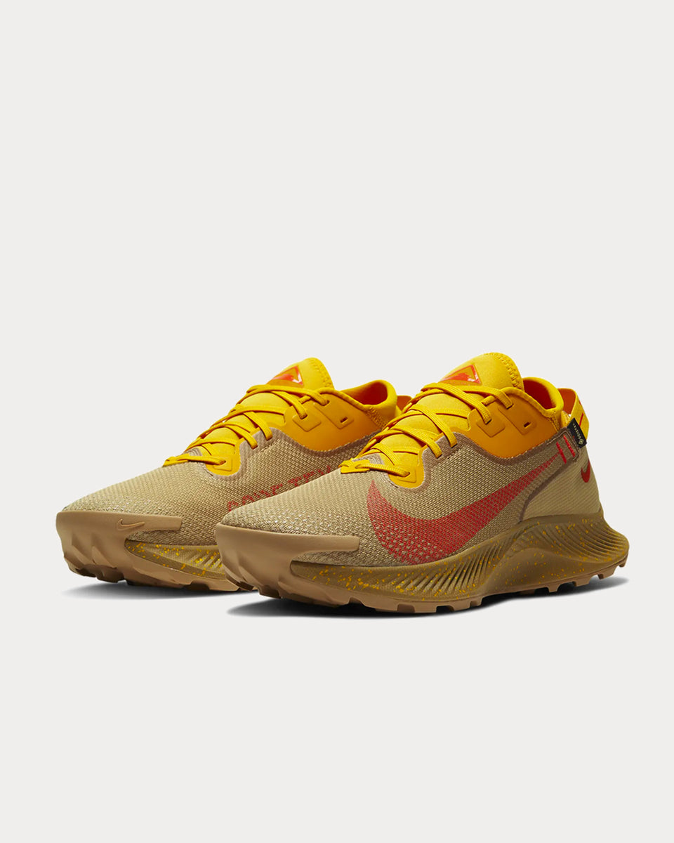 nike pegasus trail 2 dark sulfur