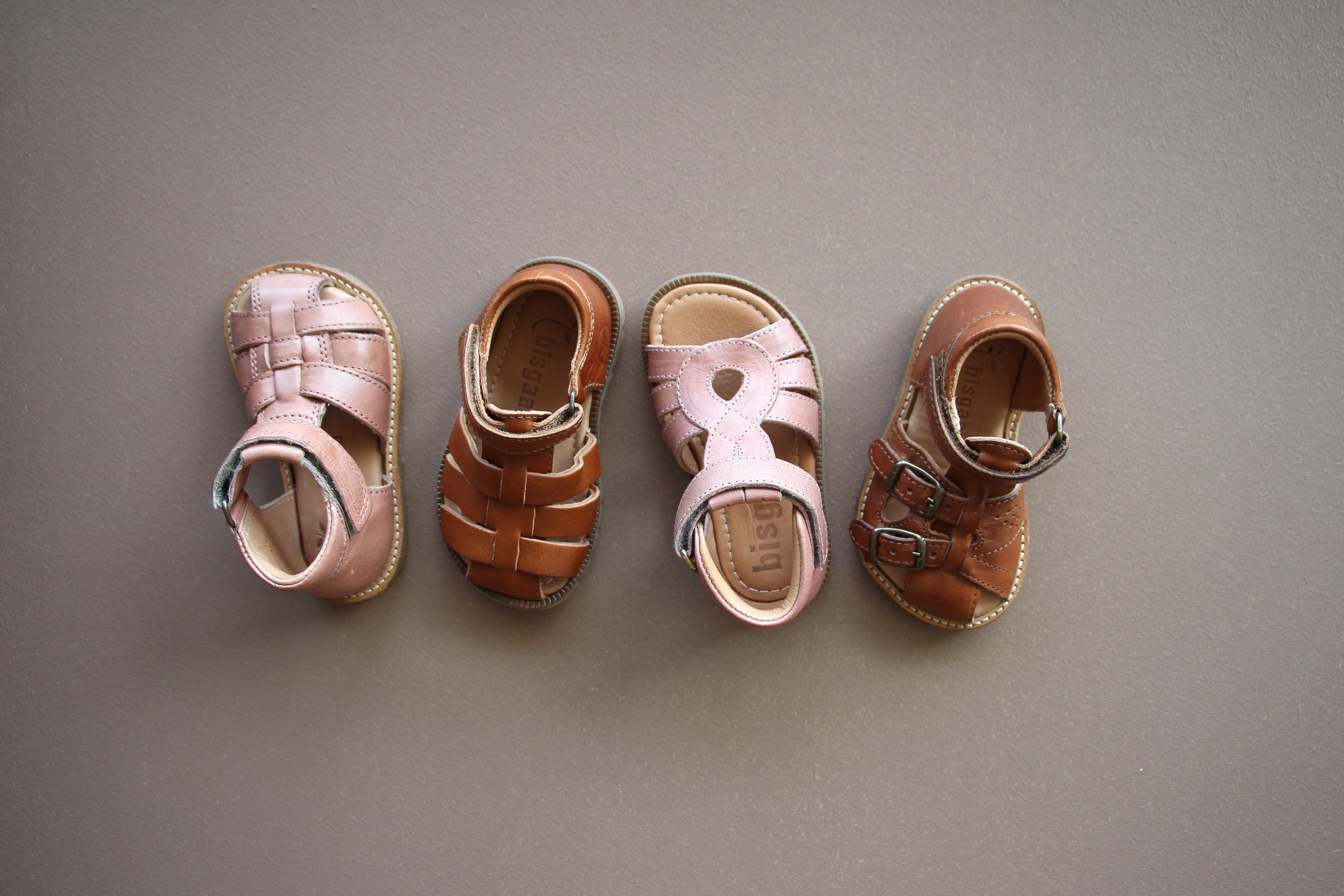 kort blik Kassér Guide til køb af åbne og lukkede sandaler til børn | bisgaard. – bisgaard  sko