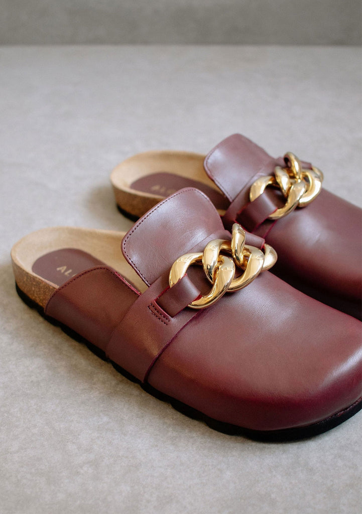 [Color: Dark Burgundy] Alohas fireside dark burgundy leather round toed clog. With a cool chunky chain embellishment. 
