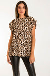 Jersey de cuello redondo, estampado de leopardo de manga corta y fit recto.