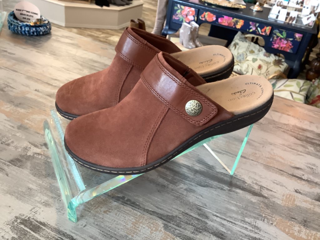by Clarks slip-on Mules Sz 7.5M – Just Fabulous Consignment Boutique