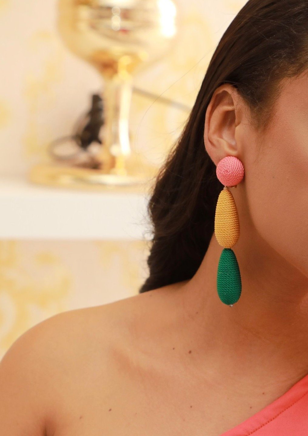 Aretes XL y colores para tipo de piel Patricia Acevedo Designs