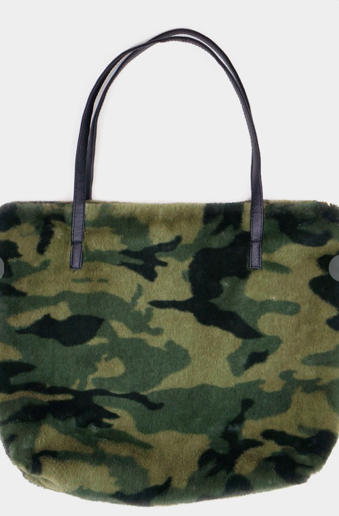 Can You See Me Camo Tote